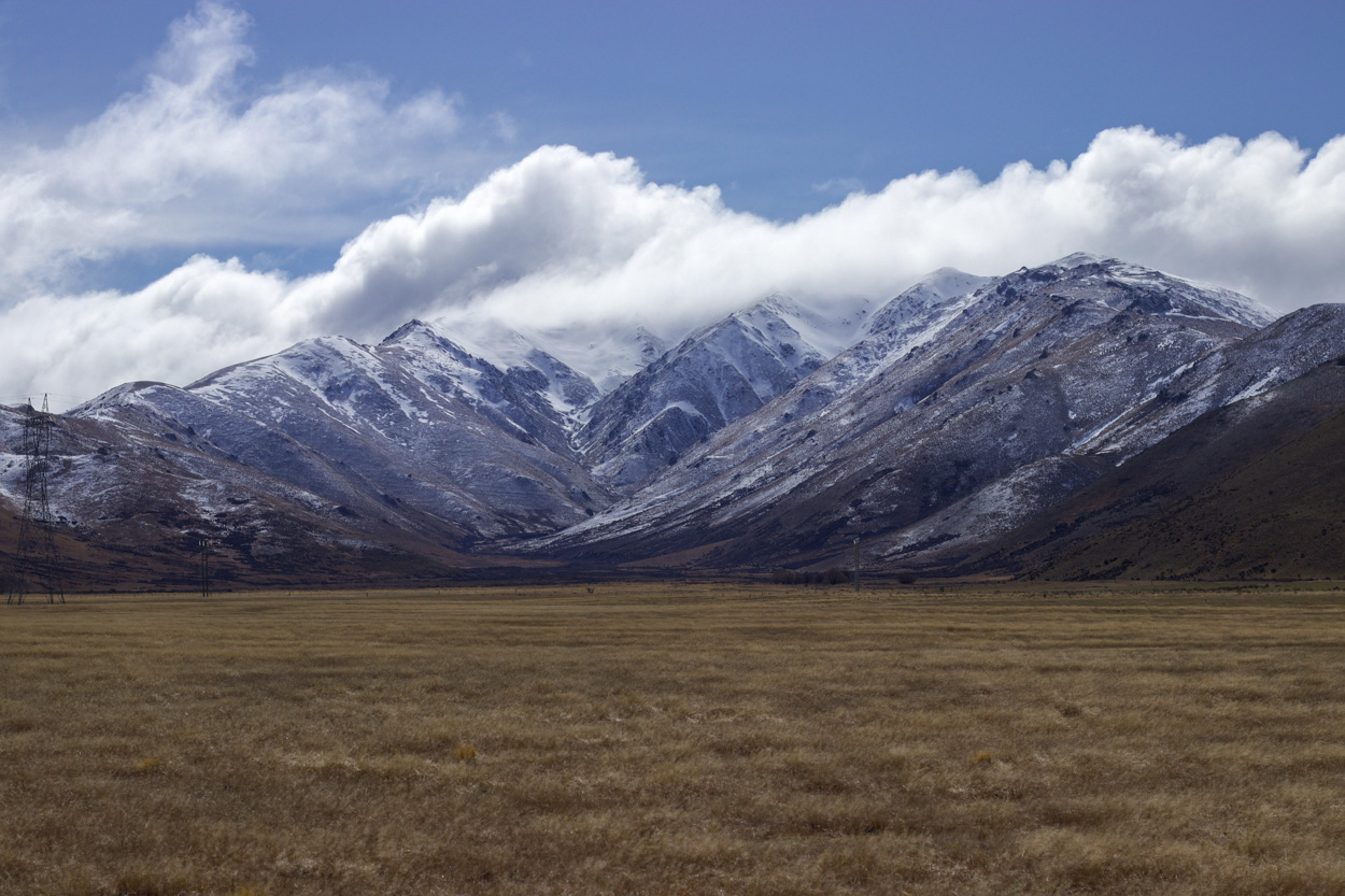 Mountain range near Lake Tekapo